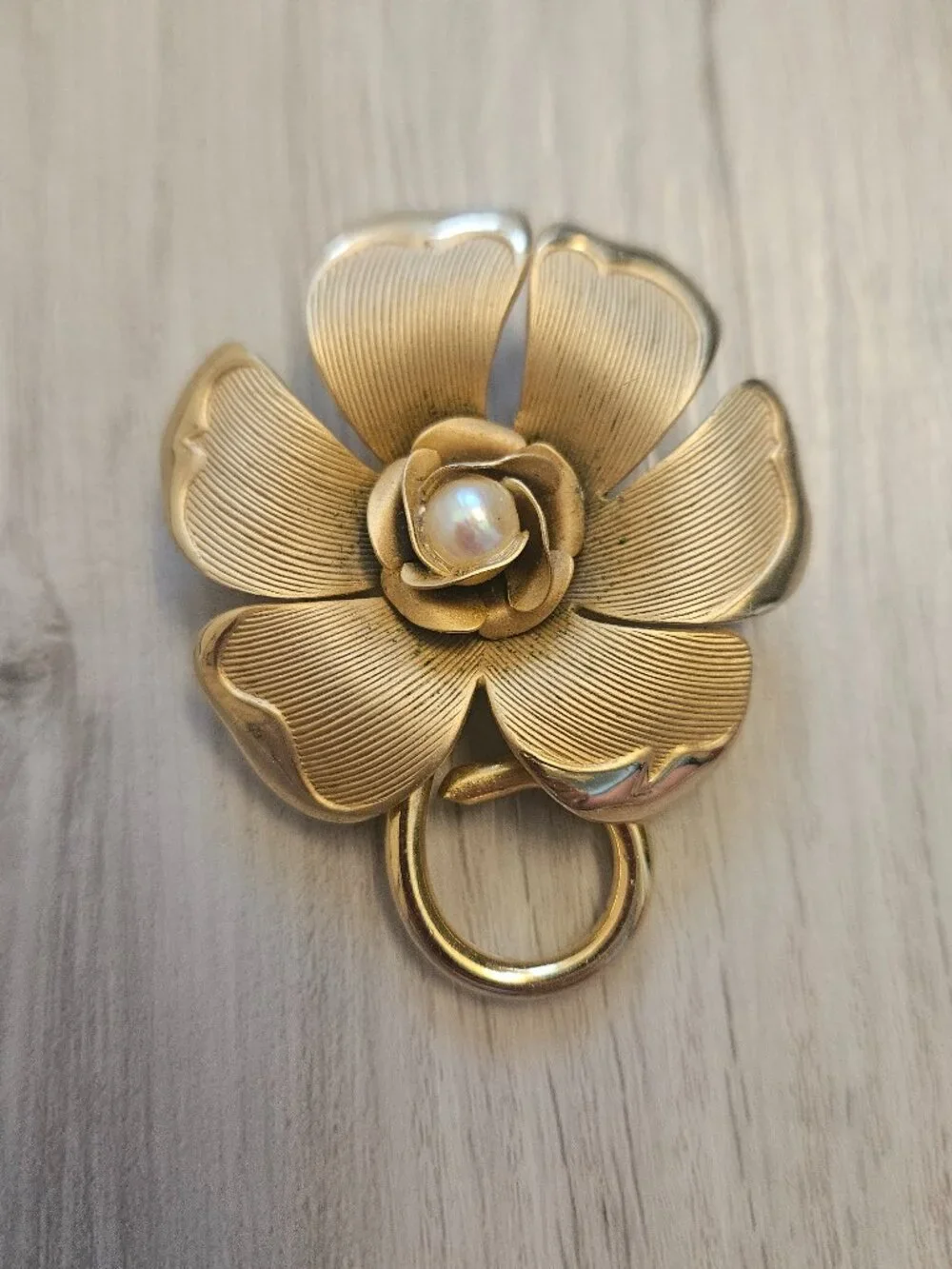 Vintage Textured Gold-Tone Flower Brooch Pin with Faux Pearl Center